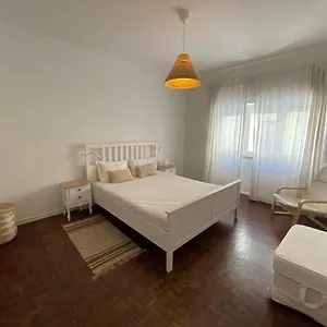 https://floras-lisbon.hotels-lisbon-portugal.com